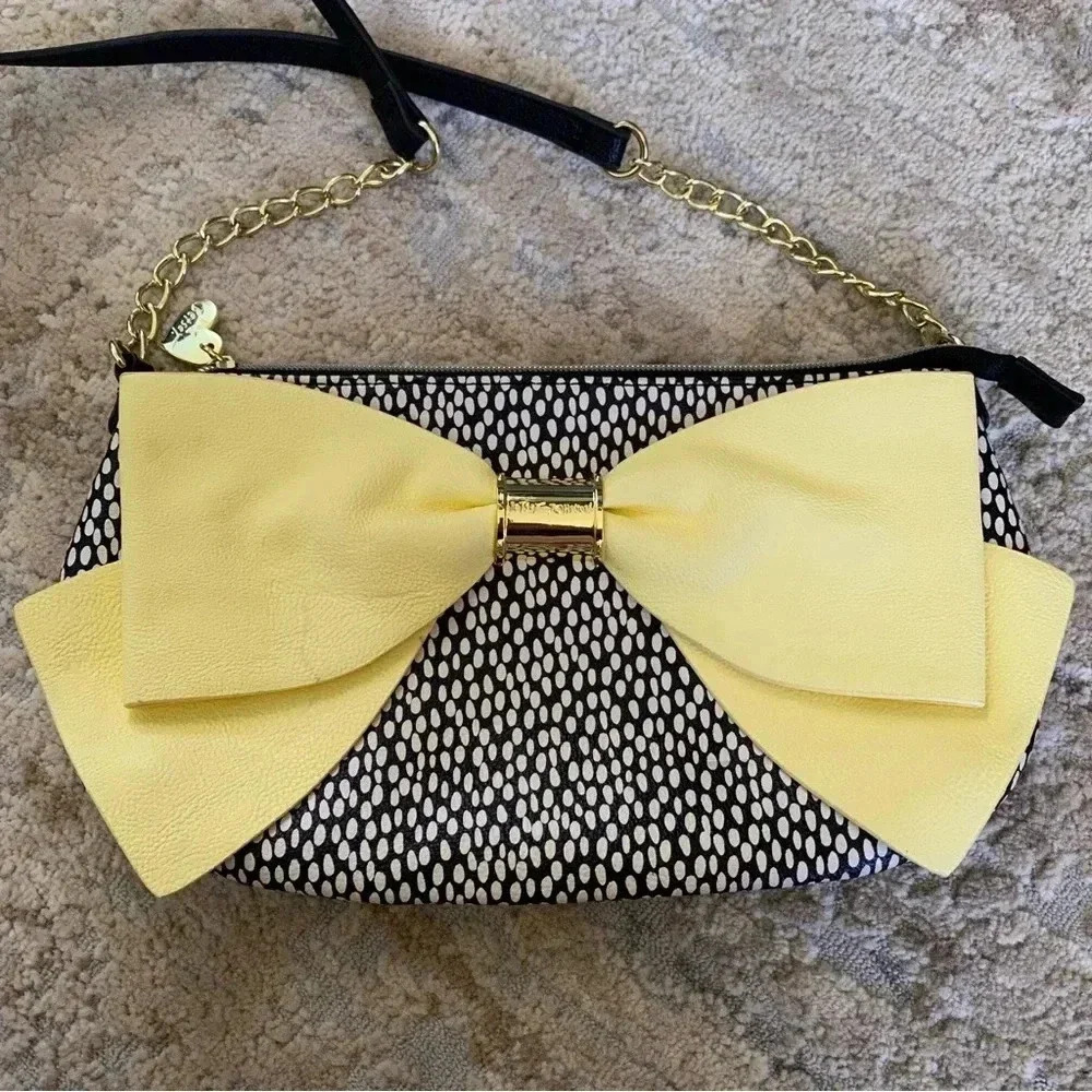 Betsey Johnson Faux Leather Large Bow Purse Handbag Crossbody Bag - Picture 2 of 12